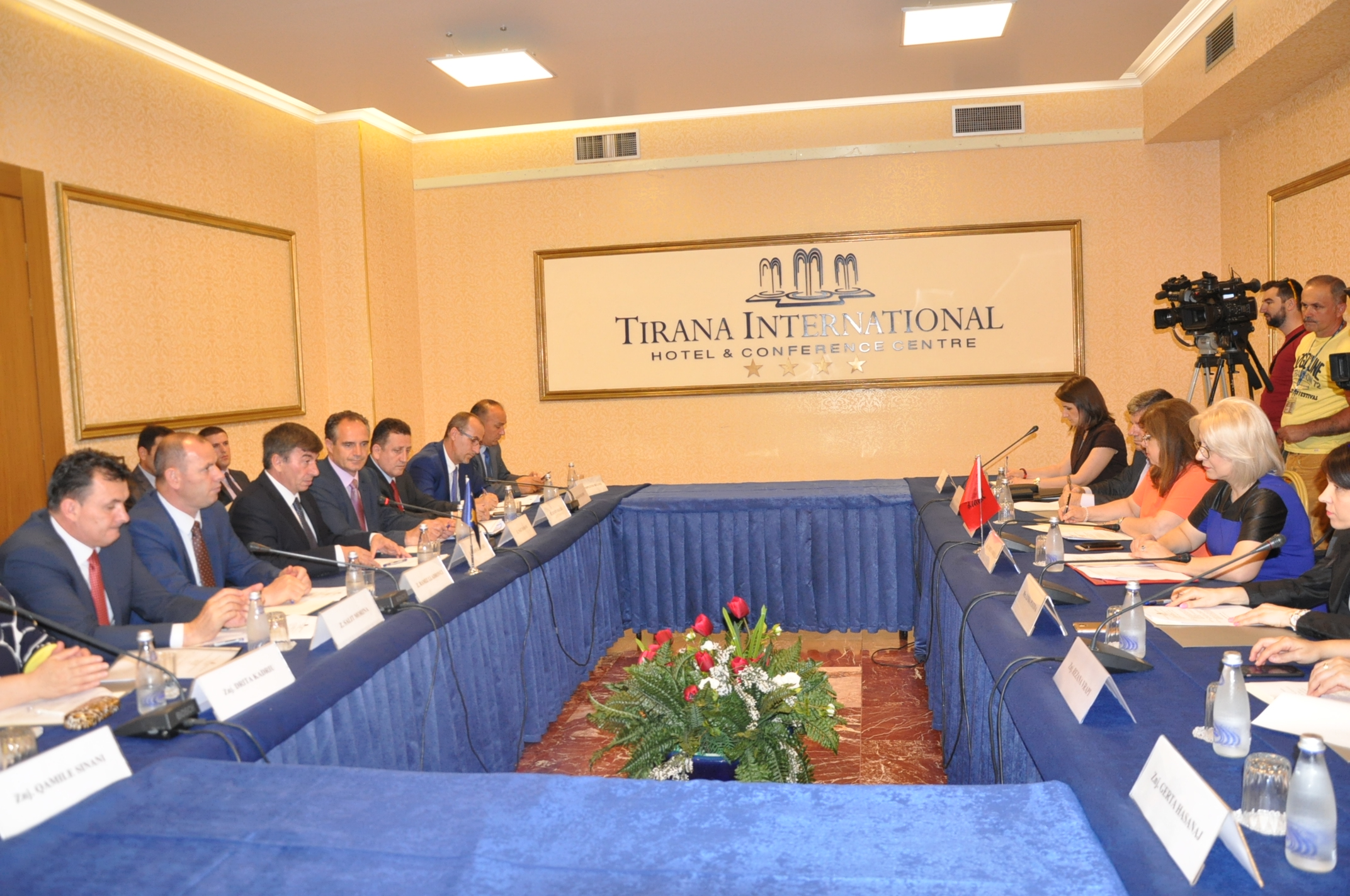 ministers-bajrami-and-nikolla-have-discussed-on-experience-exchange-for
