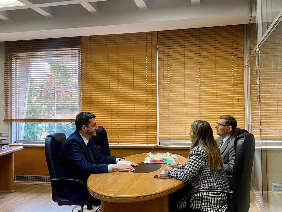ZAMENIK MINISTRA KELMENDI I PREDSTAVNICI GIZ-a NA KOSOVU RAZGOVORILI O DIGITALIZACIJI OBRAZOVANJA