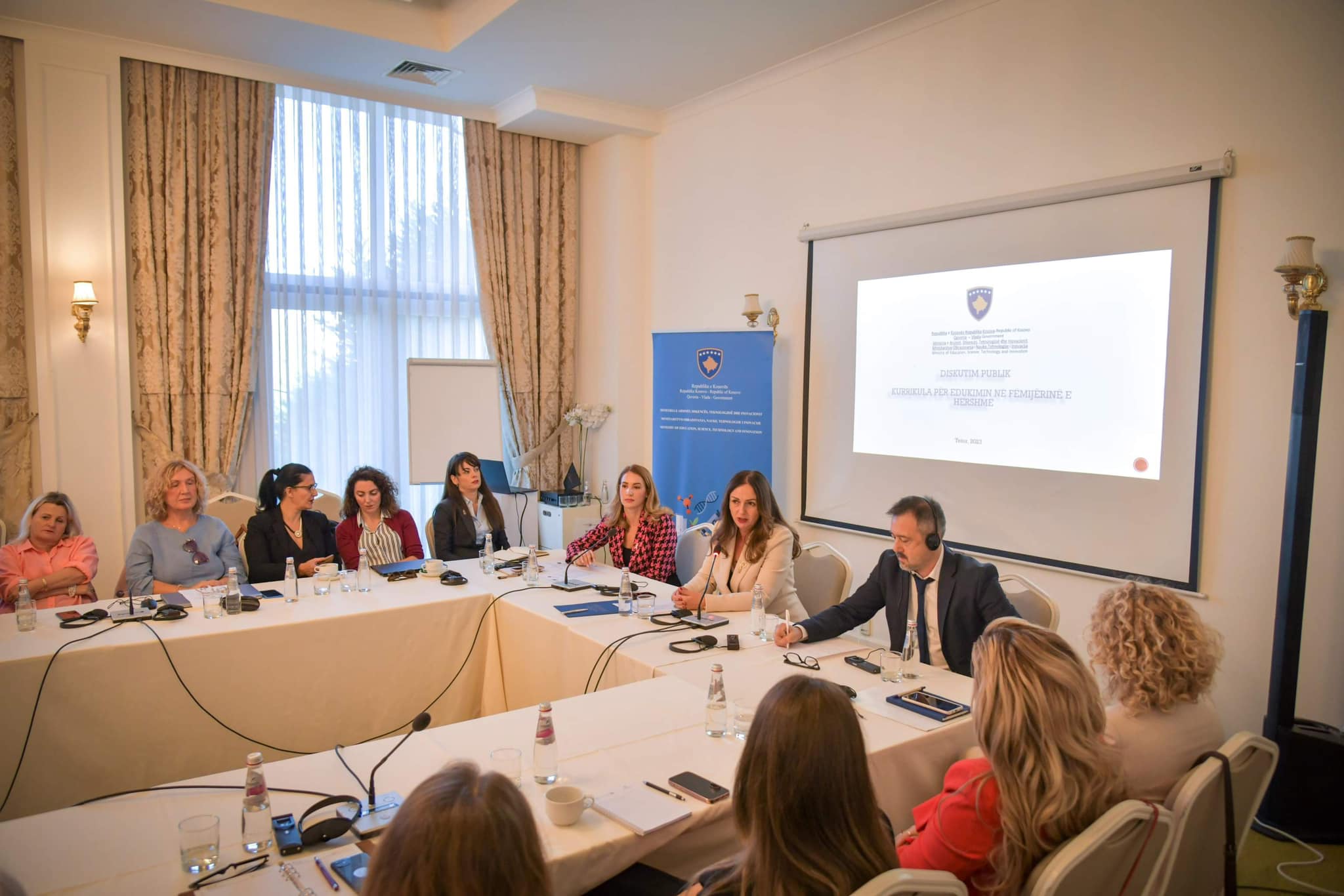 MINISTARKA NAGAVCI UČESTVOVALA NA PREZENTACIONOM STOLU ZA JAVNU RASPRAVU KURIKULUM ZA RAZVOJ U RANOM DETINJSTVU