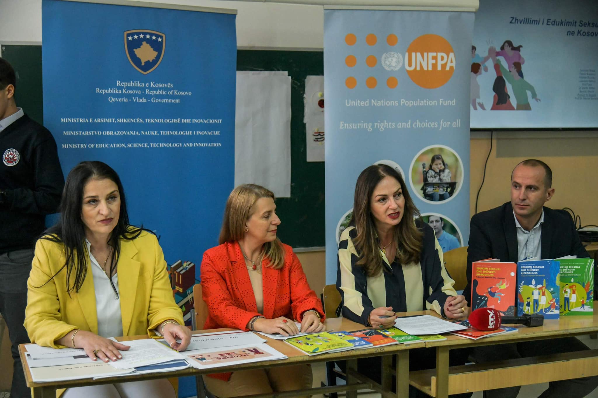 U OKVIRU PROMOVISANJE NEDELJE ZDRAVLJA U ŠKOLAMA, MINISTAR NAGAVCI POSETILA JE SREDNJU ŠKOLU „SAMI FRASHERI”