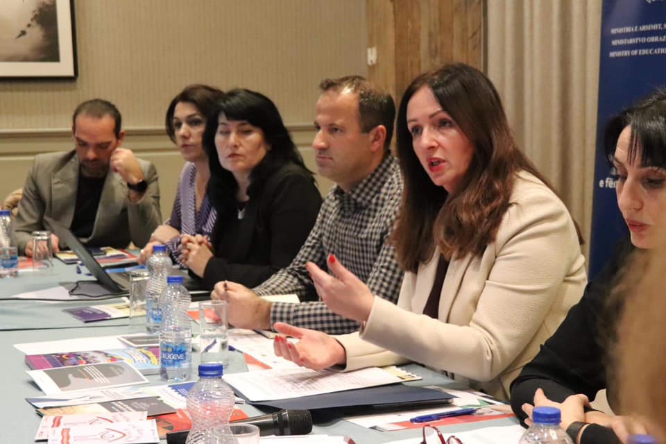 MINISTARSTVO OBRAZOVANJA PREDSTAVILO POLITIKU, RADNJE I DOKUMENTA ZA ZAŠTITU DECE