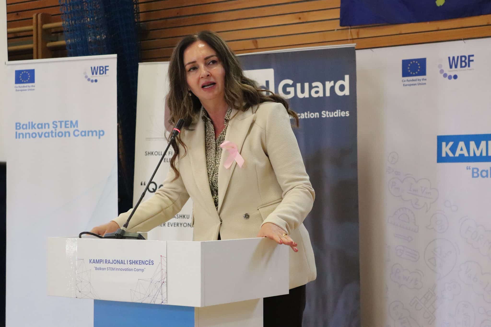 Ministrja Nagavci mori pjesë në “Balkan STEM Innovation Camp”, ku shkollat shqipe nga rajoni u bënë bashkë për shkencë dhe inovacion