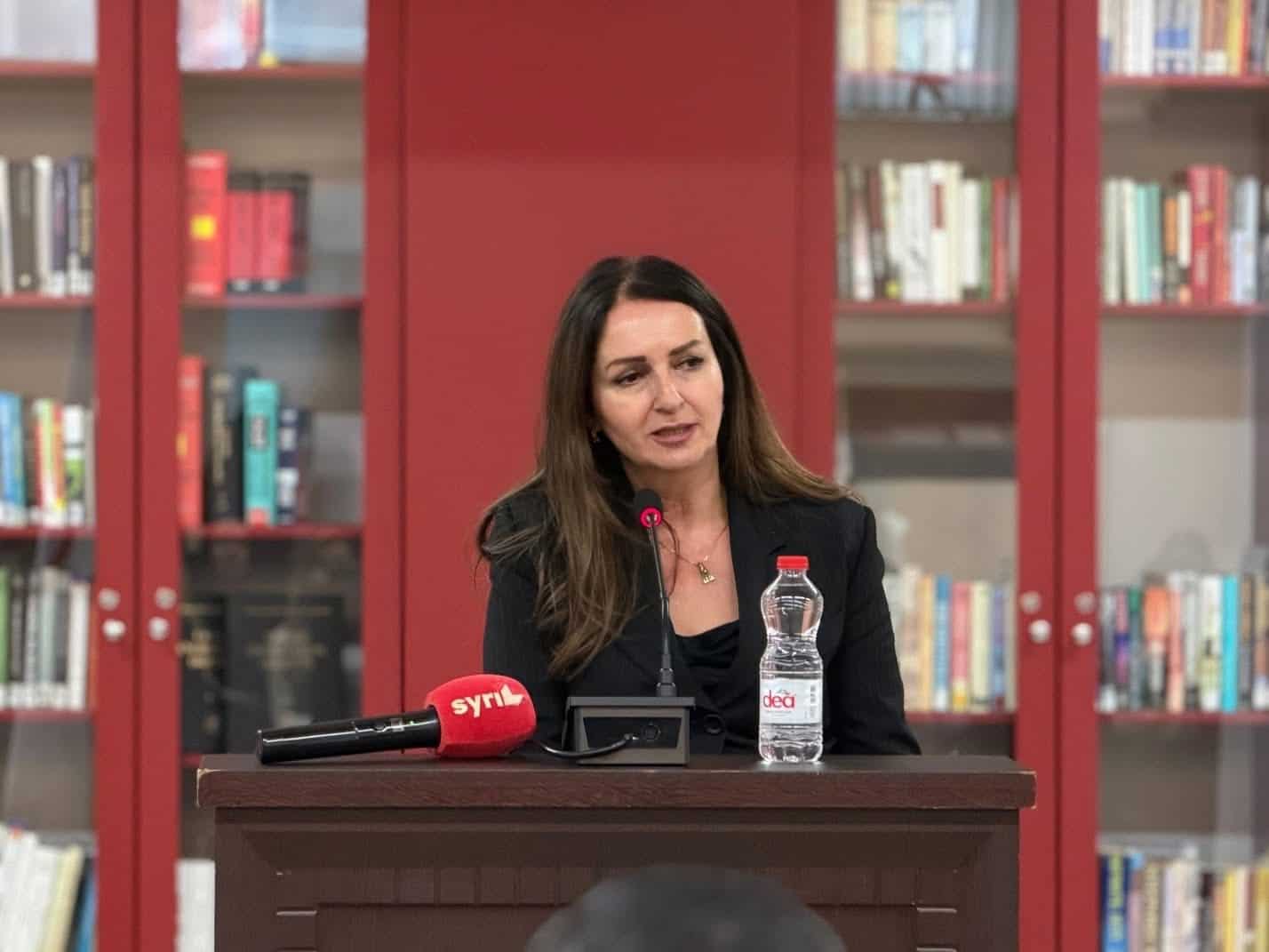 Ministrka Nagavci obilazi Univerzitet u Đakovici i Prizrenu, sastaje se sa studentima korisnicima elitarskih i STEM stipendija